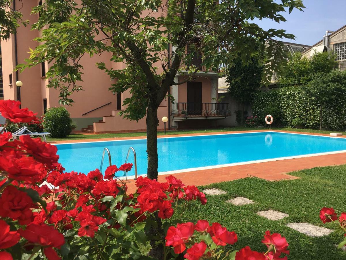 Indesenzano Apartment 데센자노델가르다 외부 사진