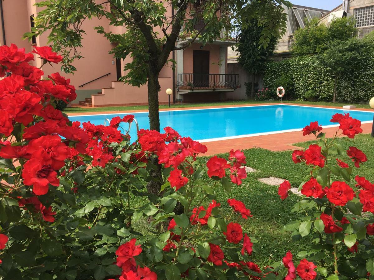 Indesenzano Apartment 데센자노델가르다 외부 사진